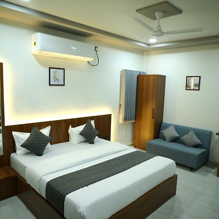Hotel Aagman Palanpur Екстериор снимка