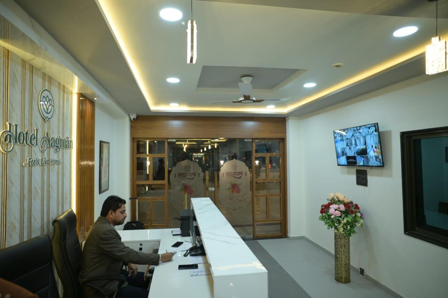 Hotel Aagman Palanpur Екстериор снимка